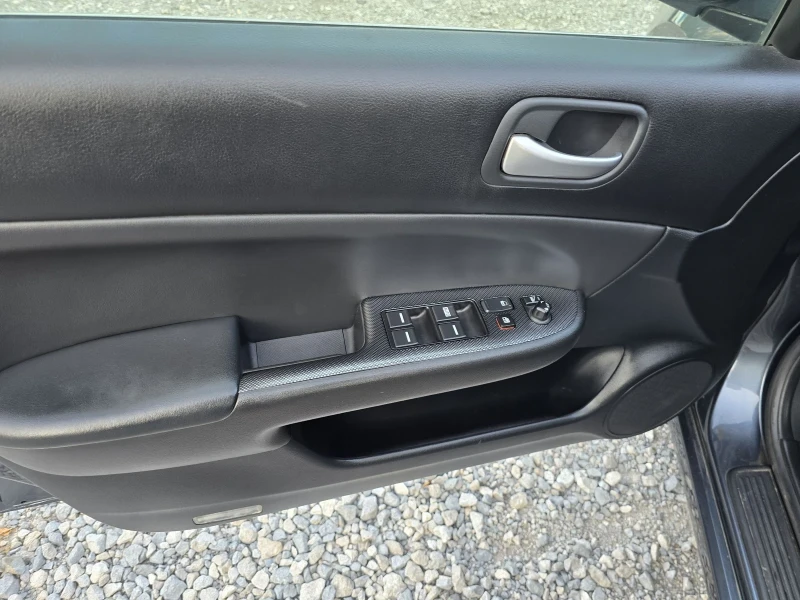 Honda Accord 2.2CDTI кожа, снимка 9 - Автомобили и джипове - 51764639