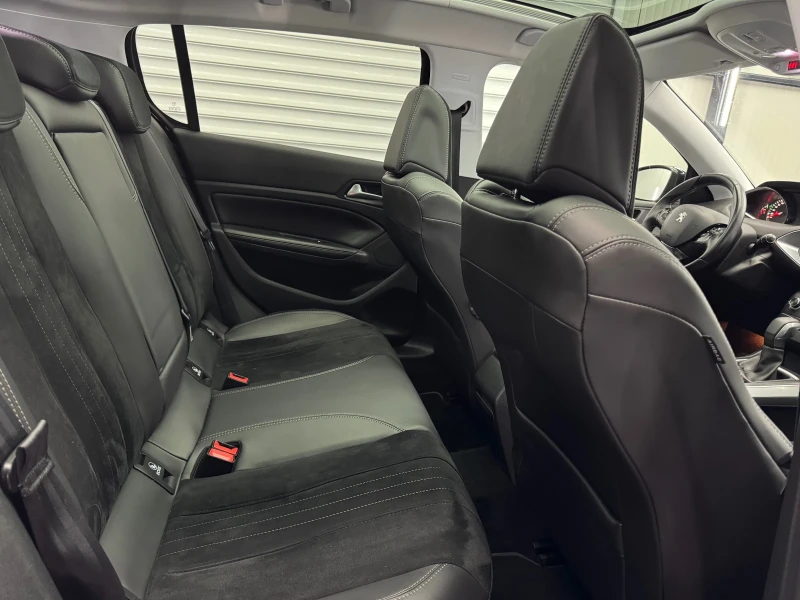 Peugeot 308 1.2 PureTech , снимка 11 - Автомобили и джипове - 52149850