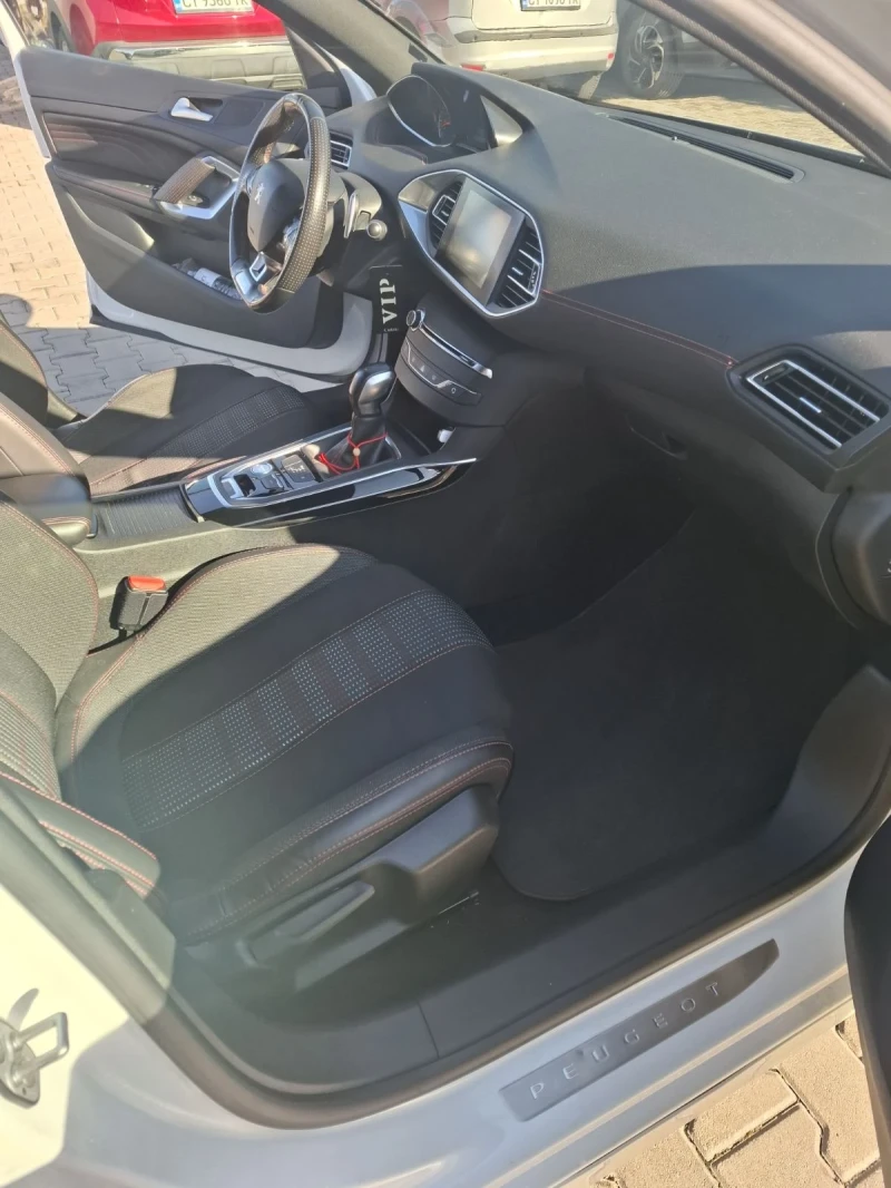 Peugeot 308 1.6 HDI, снимка 15 - Автомобили и джипове - 52507852