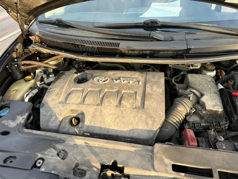 Toyota Auris, снимка 10 - Автомобили и джипове - 53235268