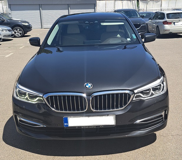 BMW 520  X Drive Luxury Line, снимка 1 - Автомобили и джипове - 46351820
