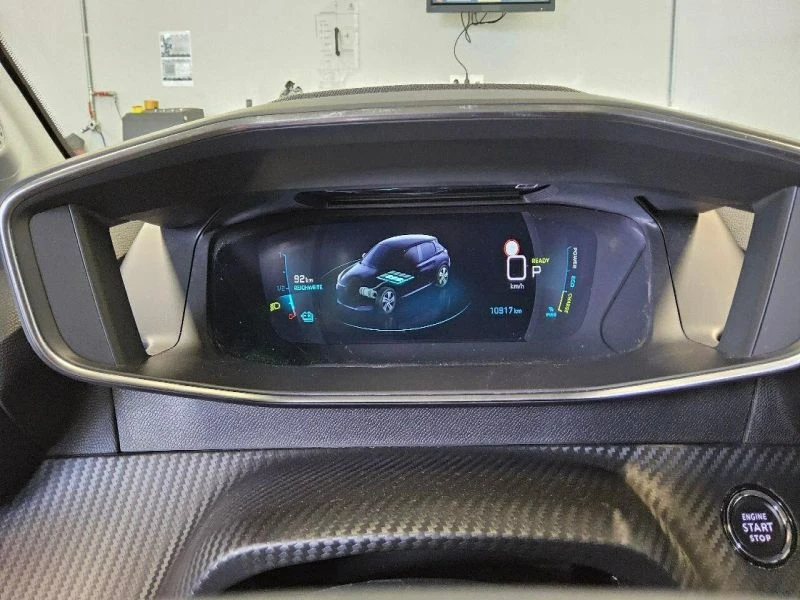 Peugeot 208 Allure Pack | 10 900 км | Перфектно състояние, снимка 4 - Автомобили и джипове - 54090961