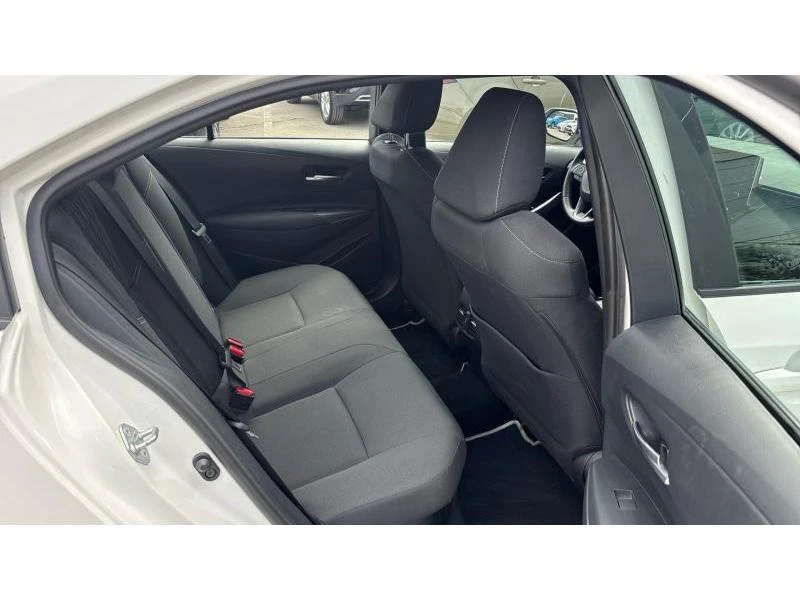 Toyota Corolla 1.8HSD EXECUTIVE, снимка 7 - Автомобили и джипове - 54363347