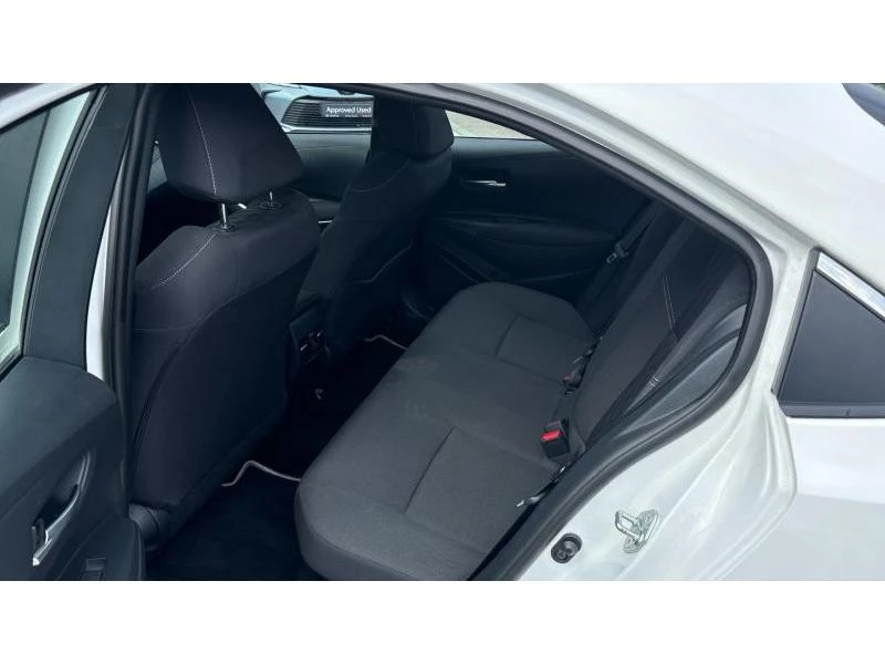 Toyota Corolla 1.8HSD EXECUTIVE, снимка 11 - Автомобили и джипове - 54363347