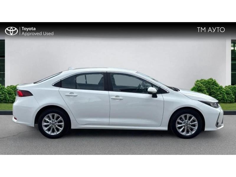 Toyota Corolla 1.8HSD EXECUTIVE, снимка 17 - Автомобили и джипове - 54363347