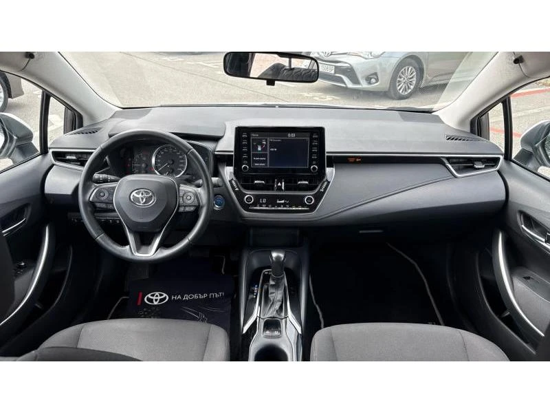 Toyota Corolla 1.8HSD EXECUTIVE, снимка 8 - Автомобили и джипове - 54363347