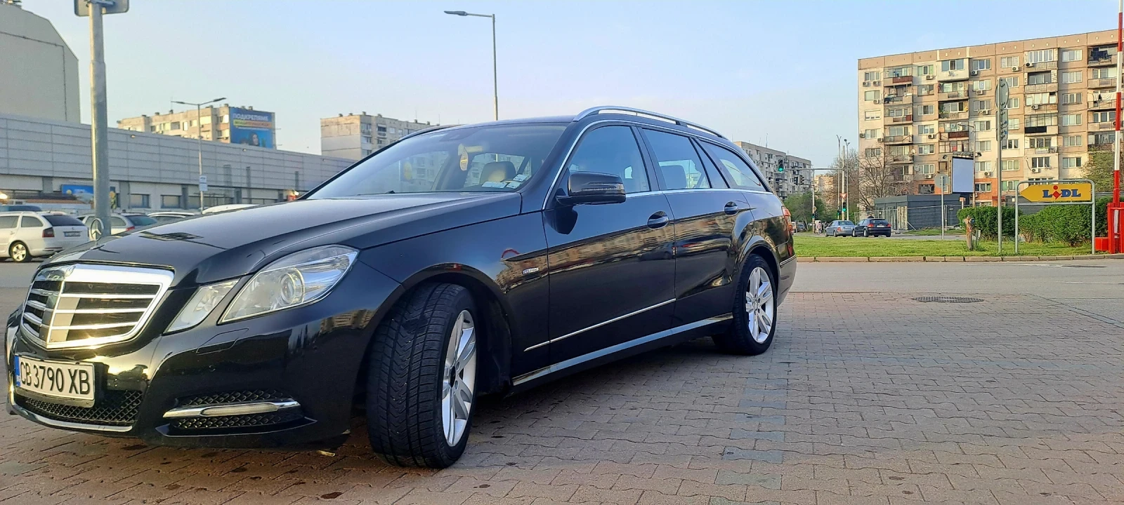Mercedes-Benz E 350  - изображение 6