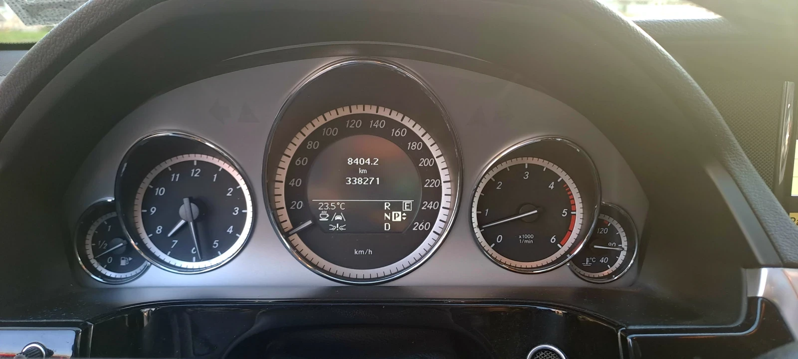 Mercedes-Benz E 350  - изображение 8