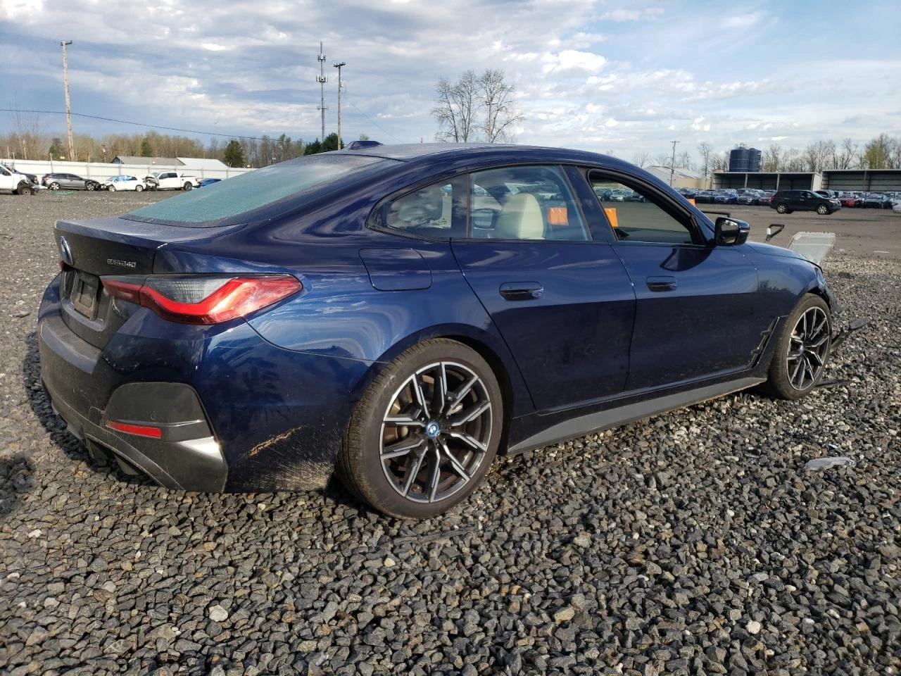 BMW i4 eDrive40 * Фиксирана цена*  - изображение 3