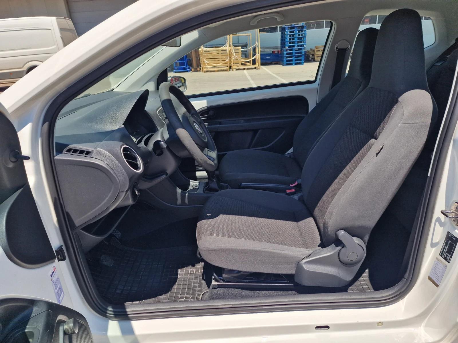 VW Up 1.0 LPG - изображение 10