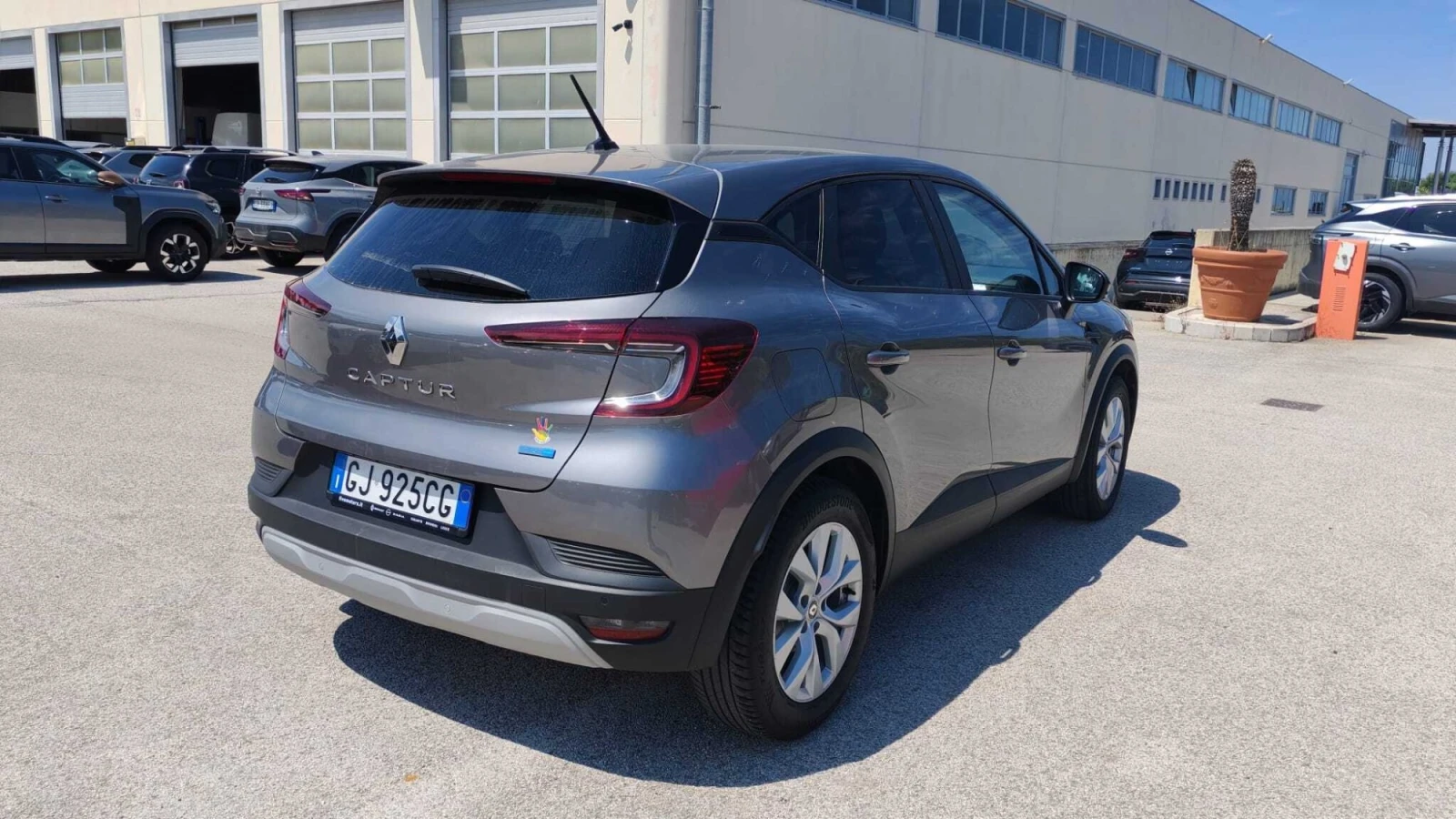 Renault Captur 1.6HEV/Full Hybrid - изображение 4