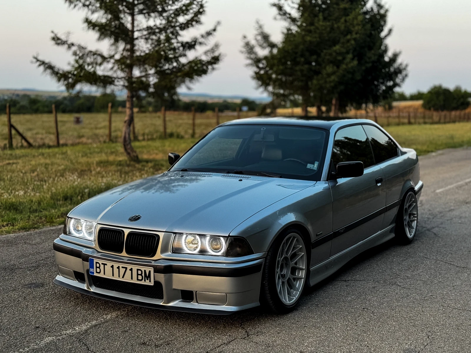 BMW 320 INDIVIDUAL  - изображение 2