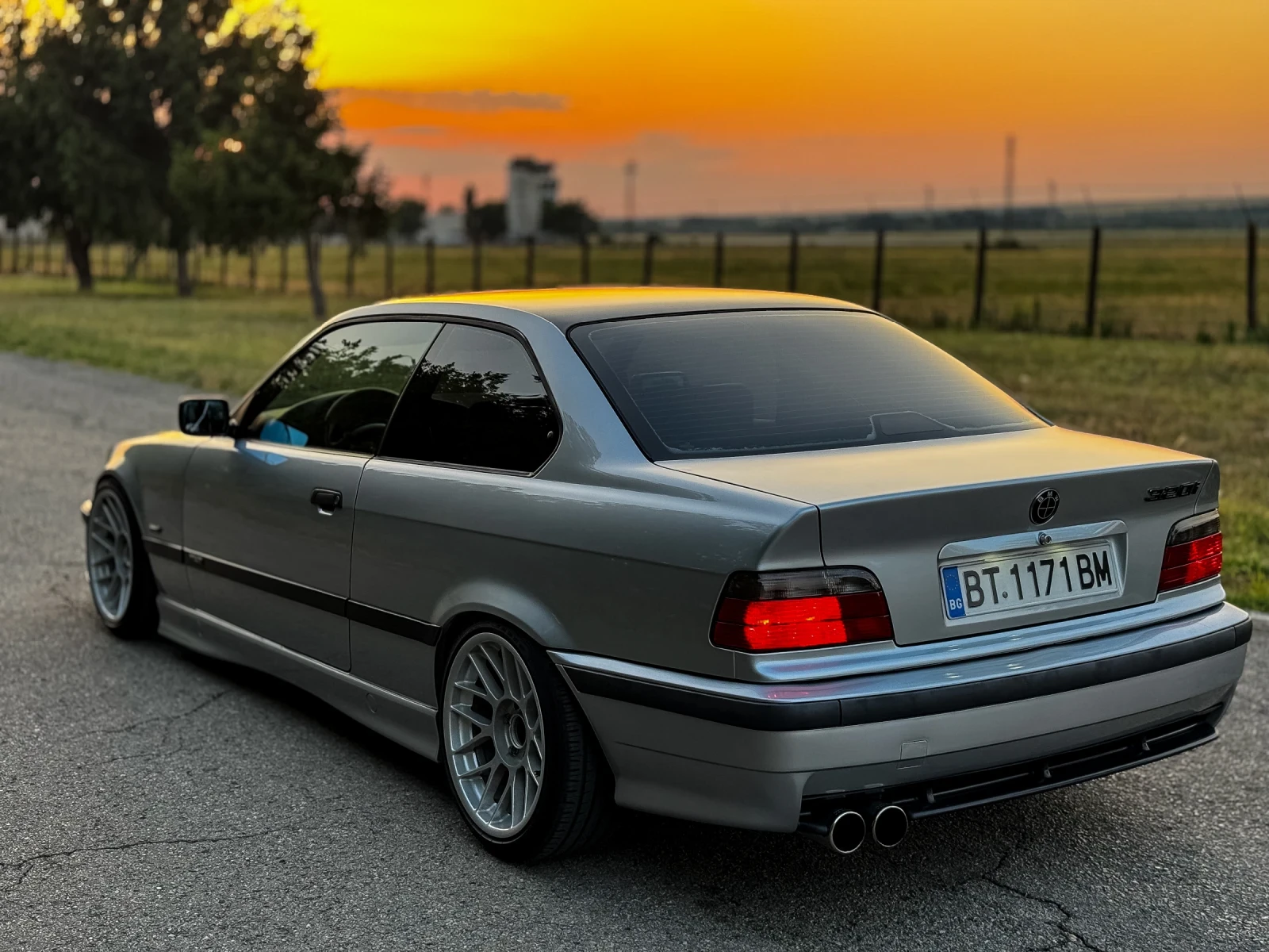 BMW 320 INDIVIDUAL  - изображение 7