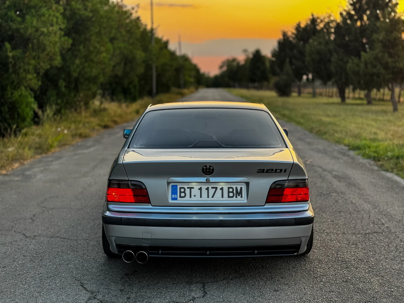 BMW 320 INDIVIDUAL  - изображение 8