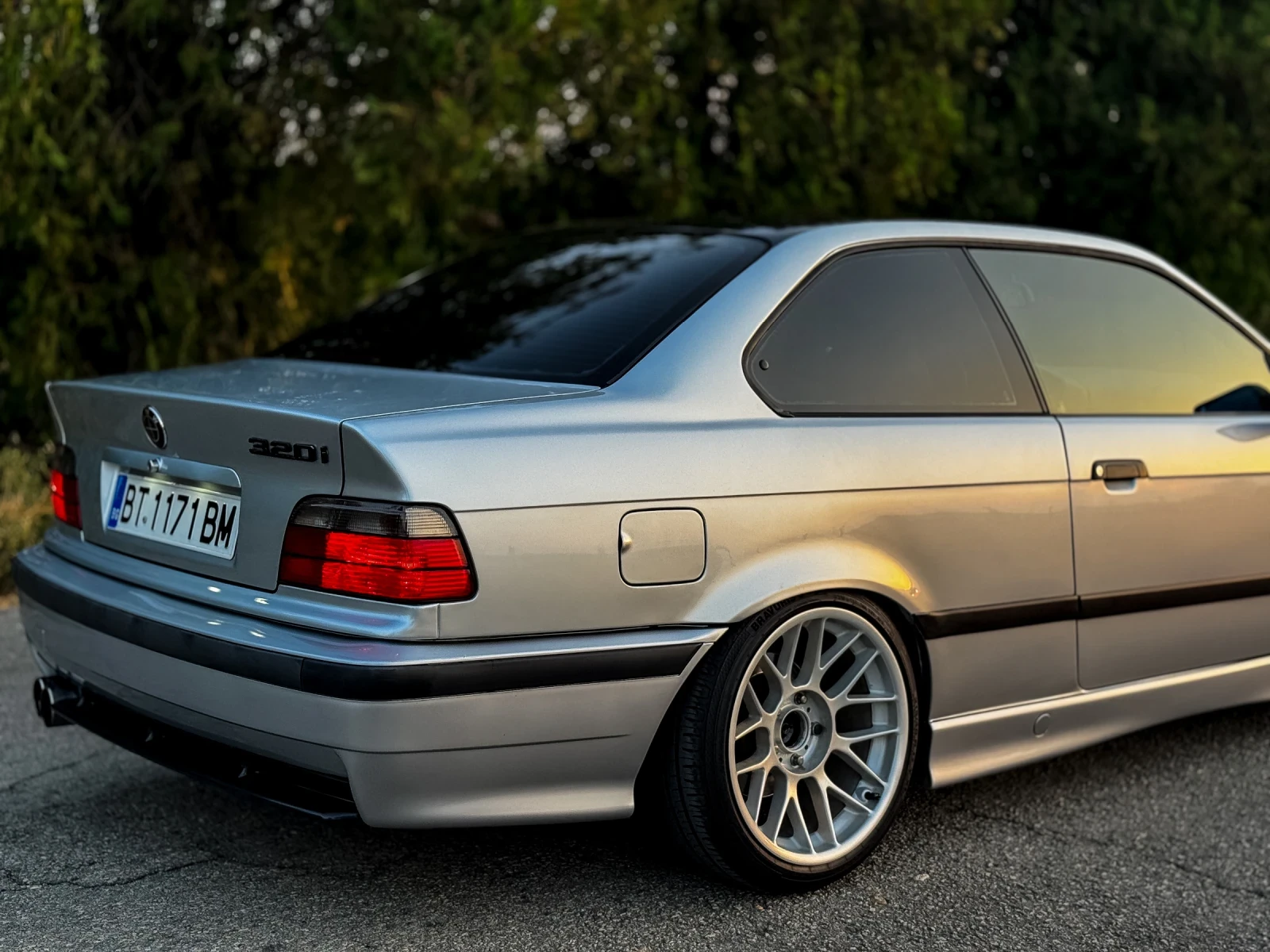 BMW 320 INDIVIDUAL  - изображение 6