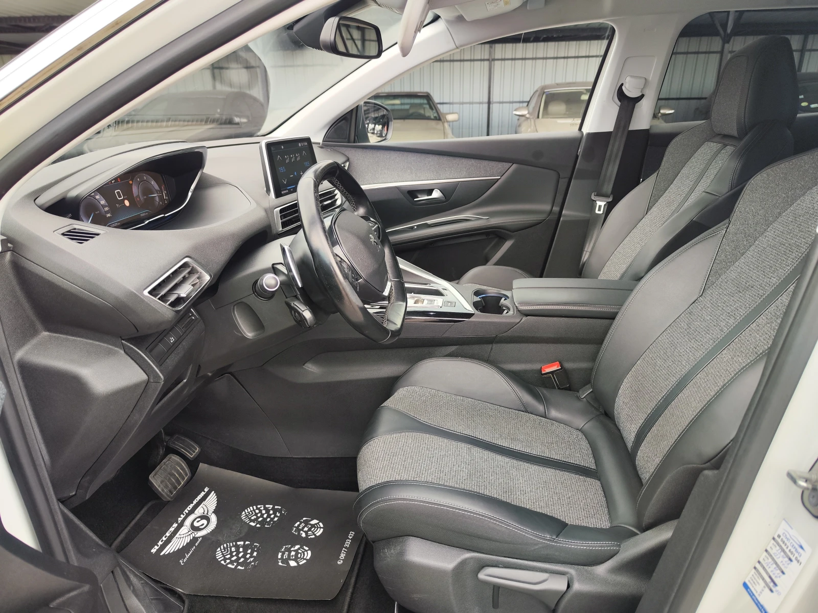 Peugeot 3008 1.5* CAMERA* LINEASIST* RECARO* LEDD* LIZING - изображение 5