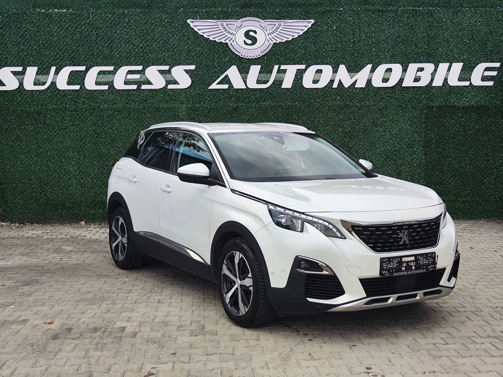 Peugeot 3008 1.5* CAMERA* LINEASIST* RECARO* LEDD* LIZING - изображение 2