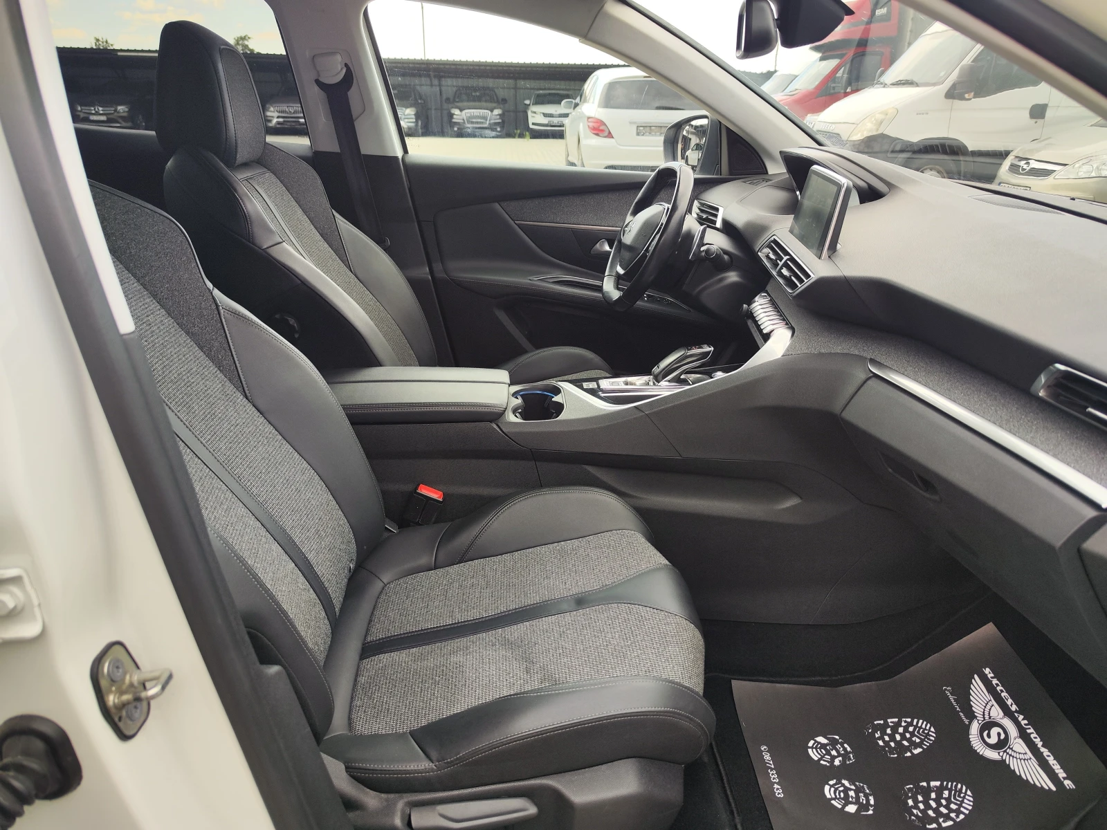 Peugeot 3008 1.5* CAMERA* LINEASIST* RECARO* LEDD* LIZING - изображение 8