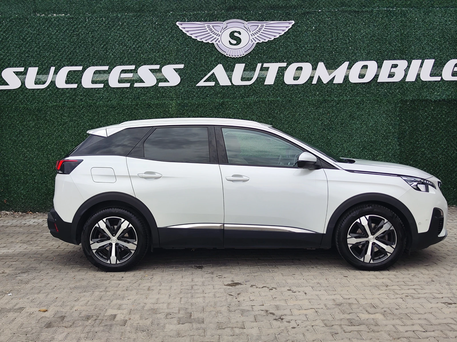 Peugeot 3008 1.5* CAMERA* LINEASIST* RECARO* LEDD* LIZING - изображение 3