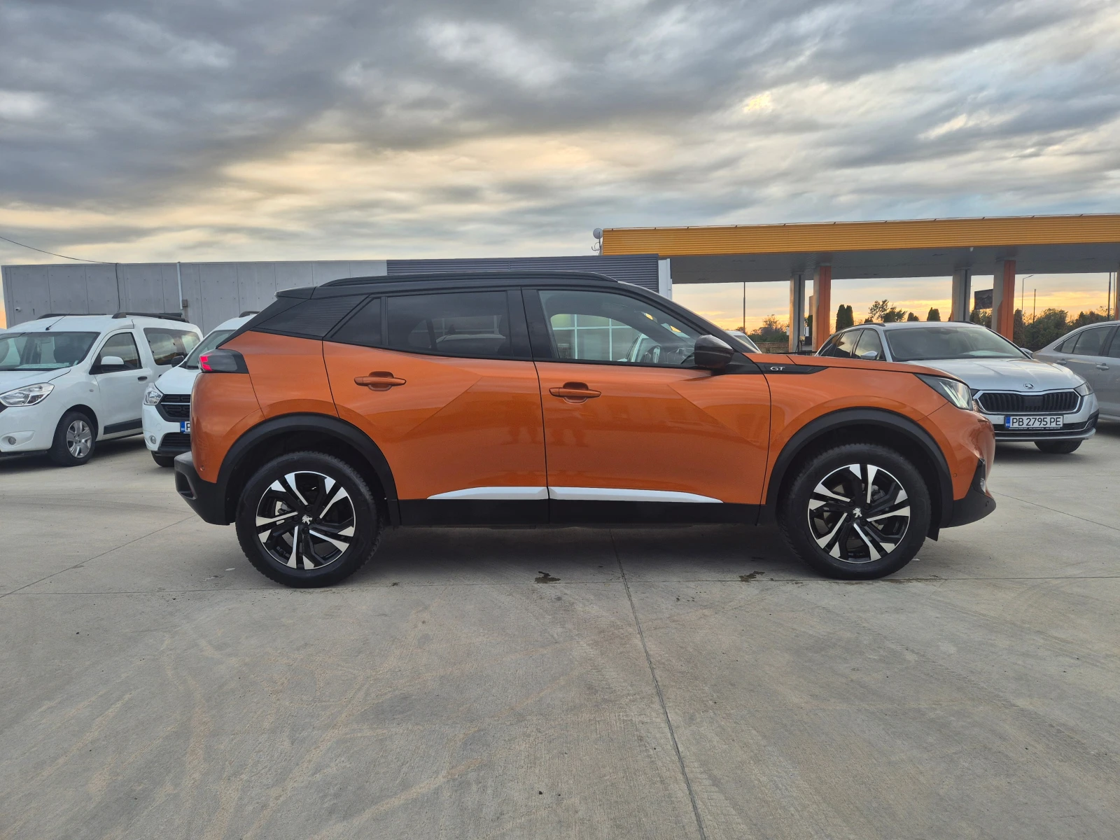 Peugeot 2008 GT Line 3D DIGITAL /PANORAMA/ 130кс  - изображение 6