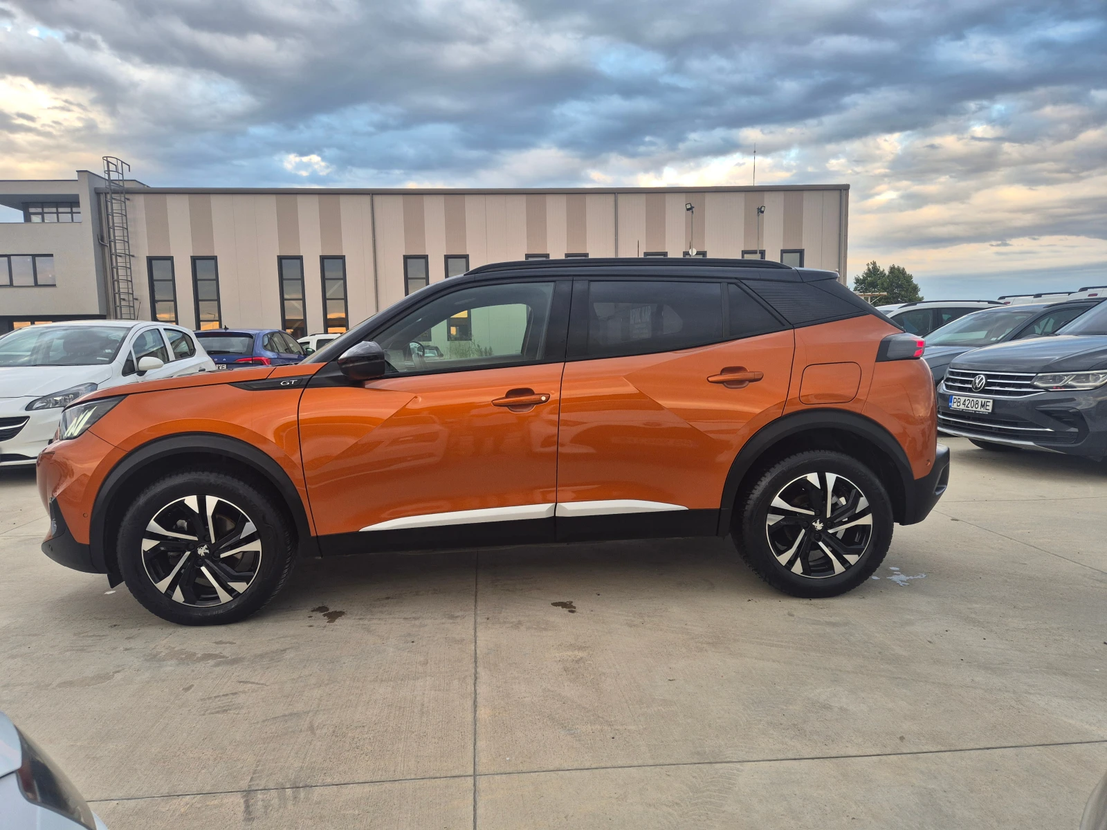 Peugeot 2008 GT Line 3D DIGITAL /PANORAMA/ 130кс  - изображение 2
