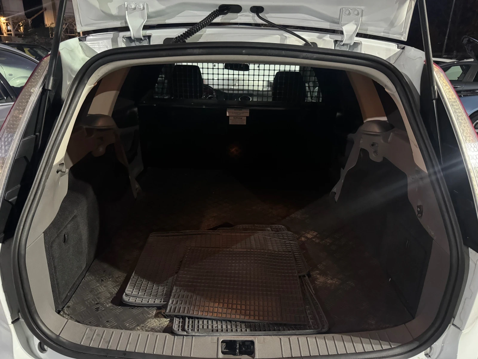 Ford Focus 1.6D KLIMA 60000km  | Mobile.bg — изображение 11