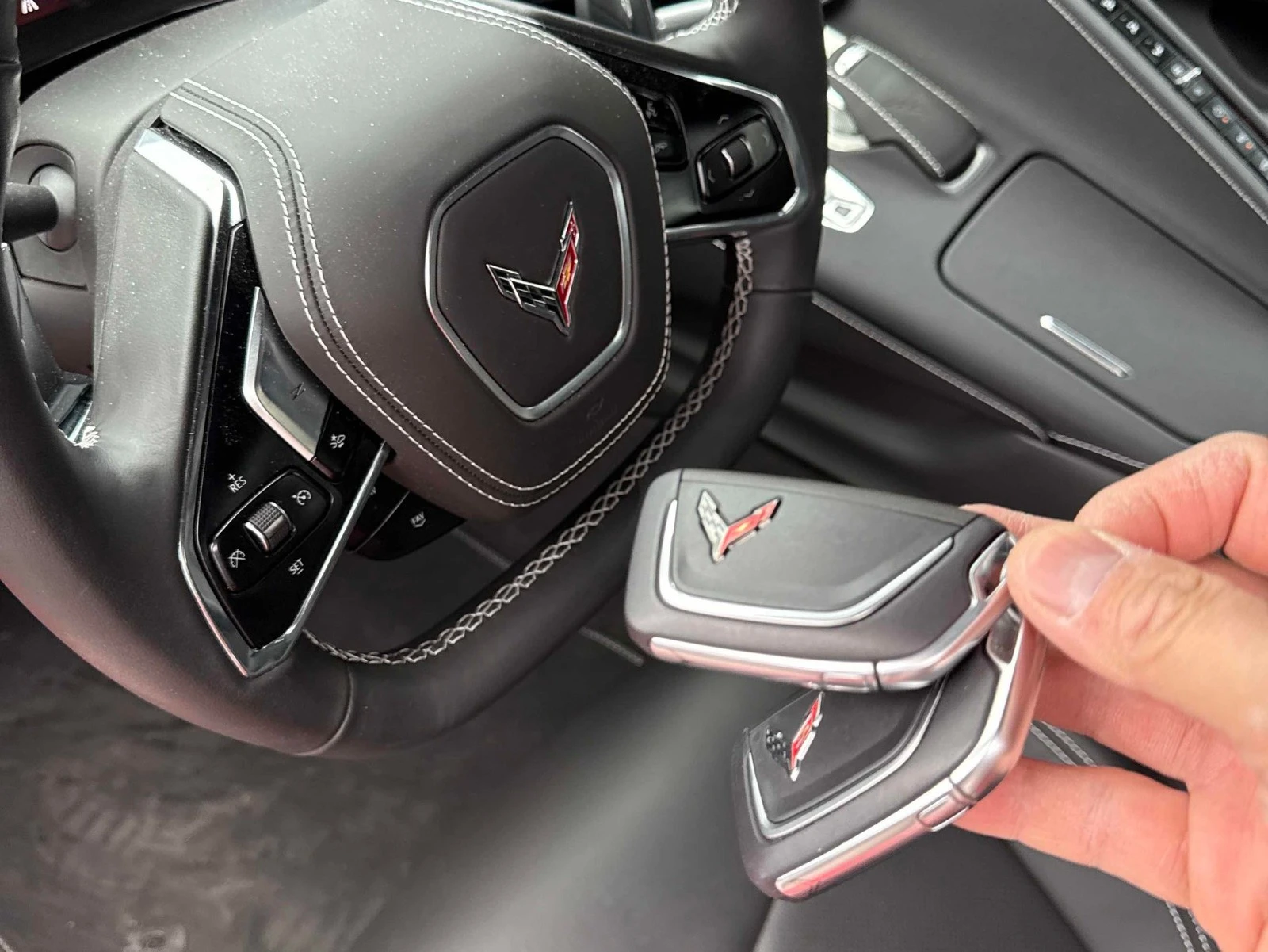 Chevrolet Corvette 1LT CARFAX    | Mobile.bg   13