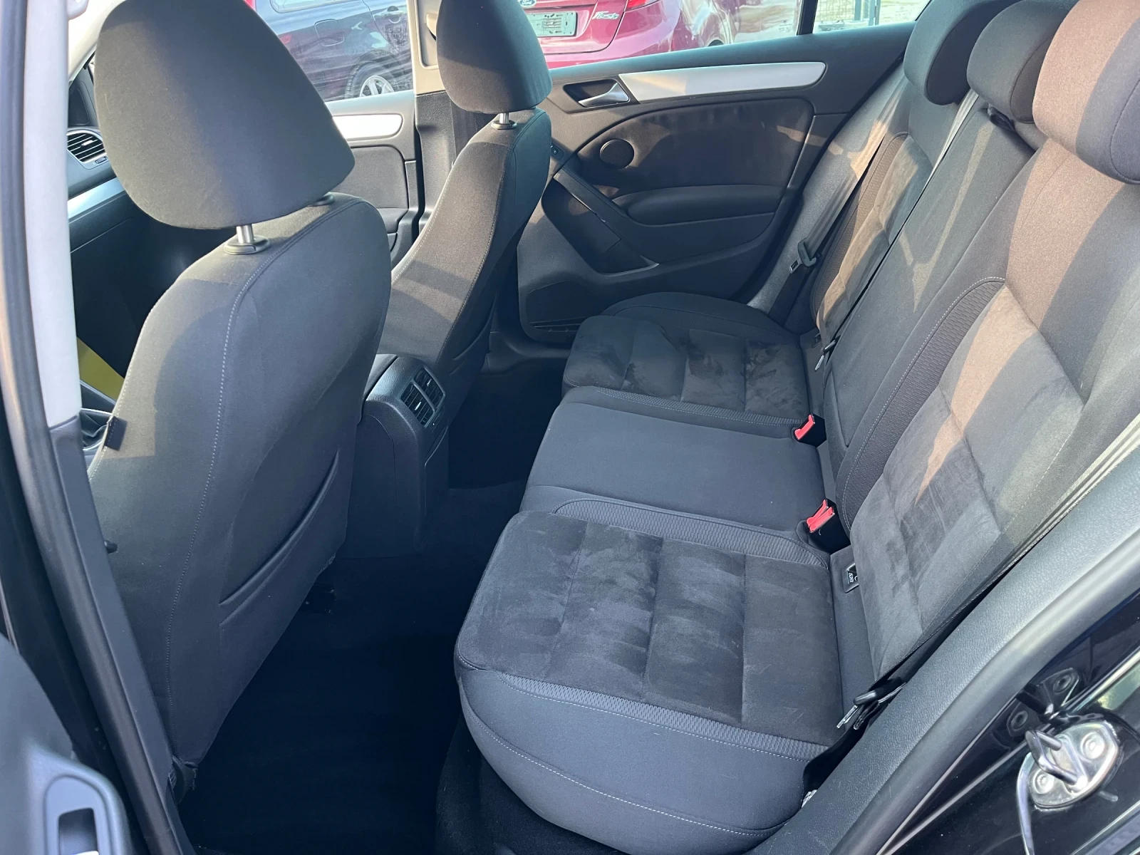 VW Golf 1.6газ, снимка 16 - Автомобили и джипове - 53725898