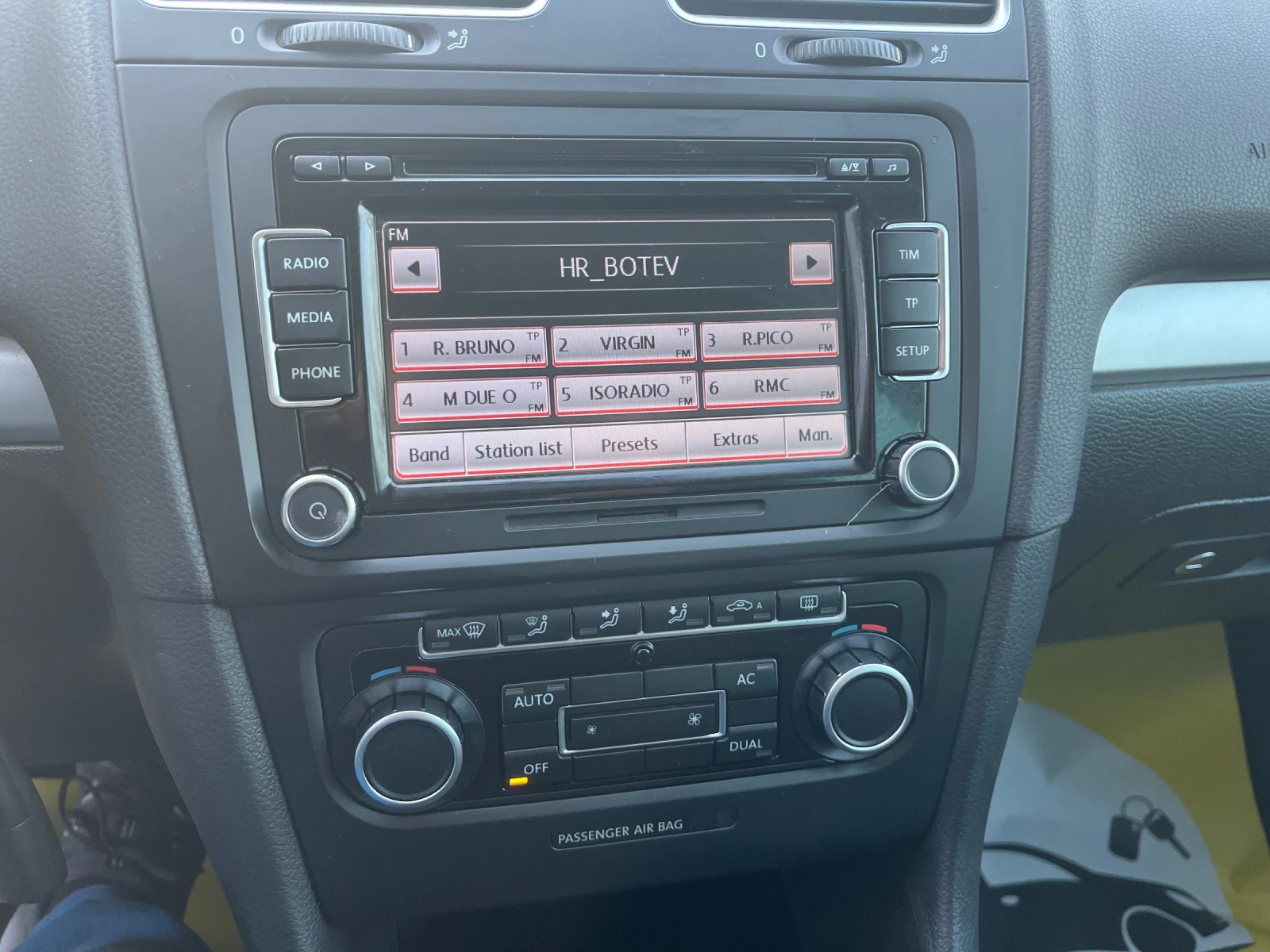 VW Golf 1.6газ, снимка 12 - Автомобили и джипове - 53725898