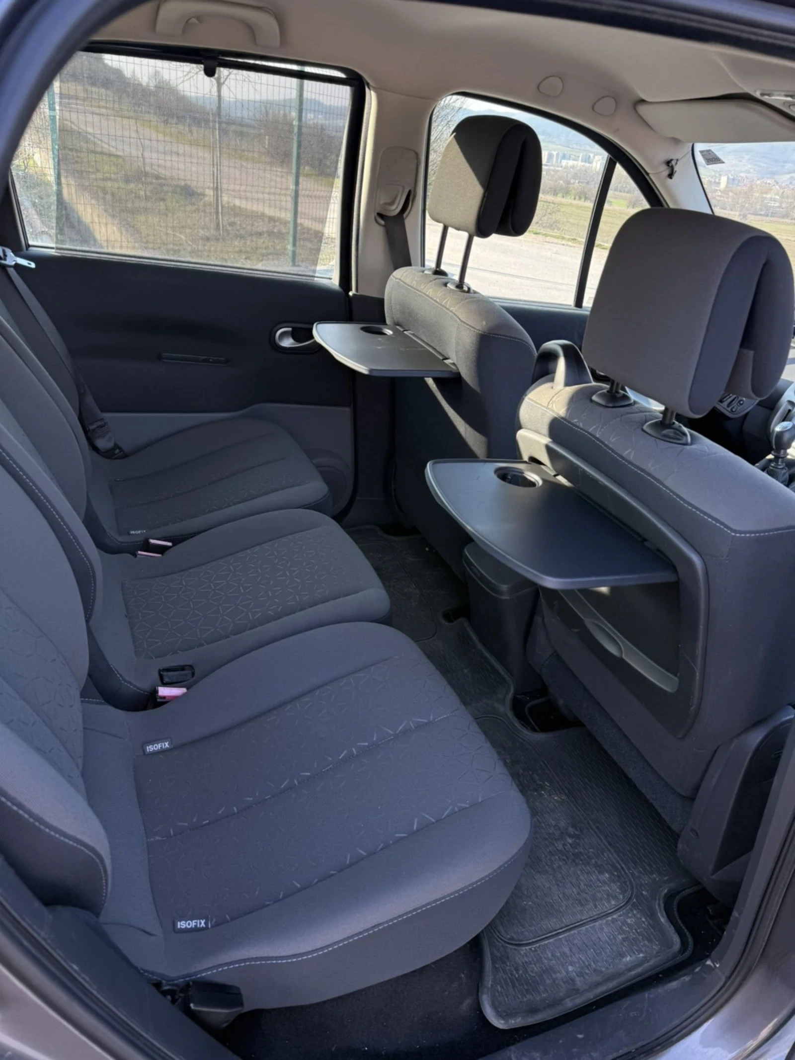 Renault Scenic 2009; 1.6 БЕНЗИН; РЕГИСТРИРАНА, ЗАПАЗЕНА, ЕКСТРИ - изображение 6