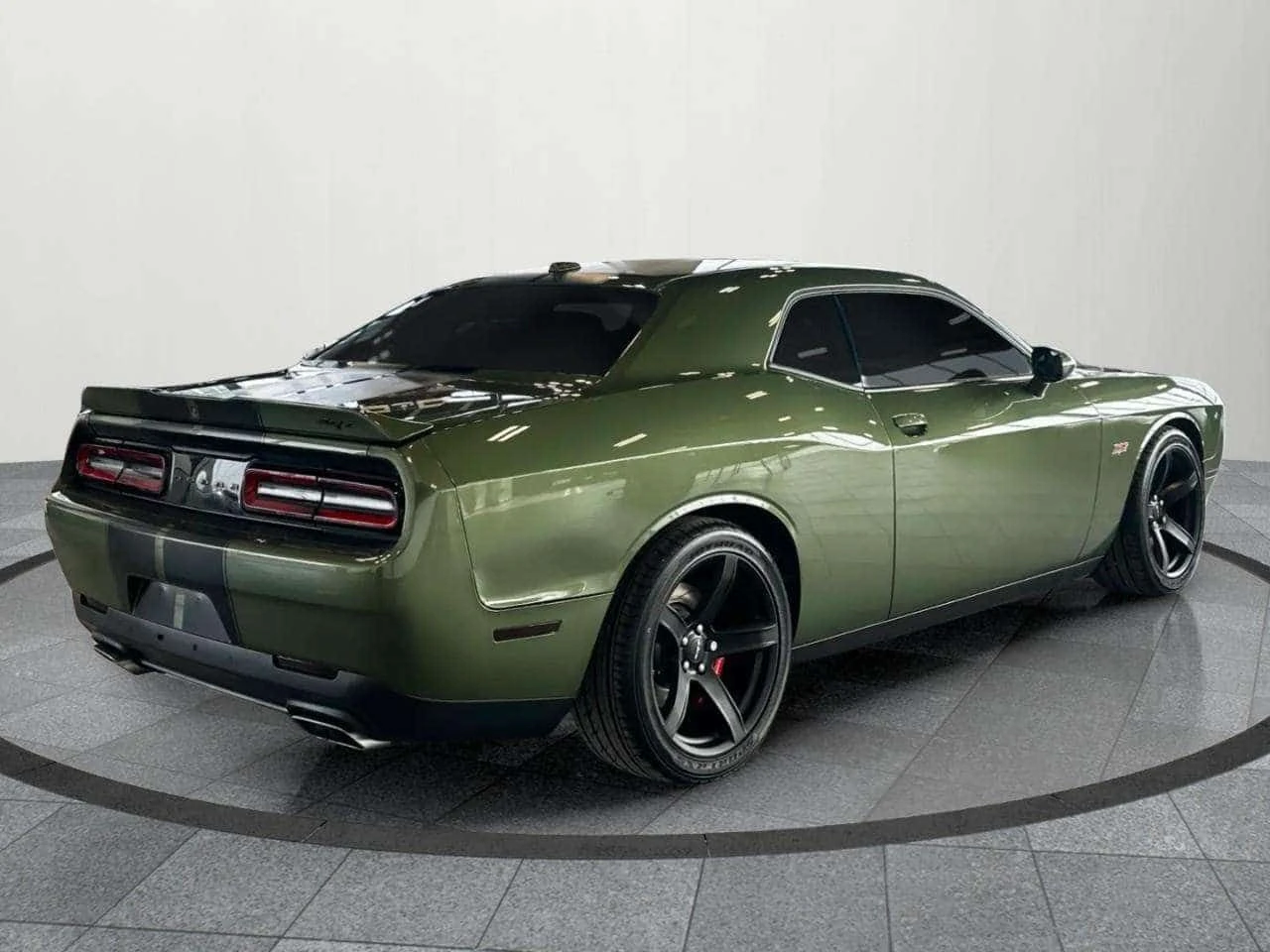 Dodge Challenger * SRT 392 * CARFAX * Фиксирана цена до БГ * , снимка 6 - Автомобили и джипове - 53995617
