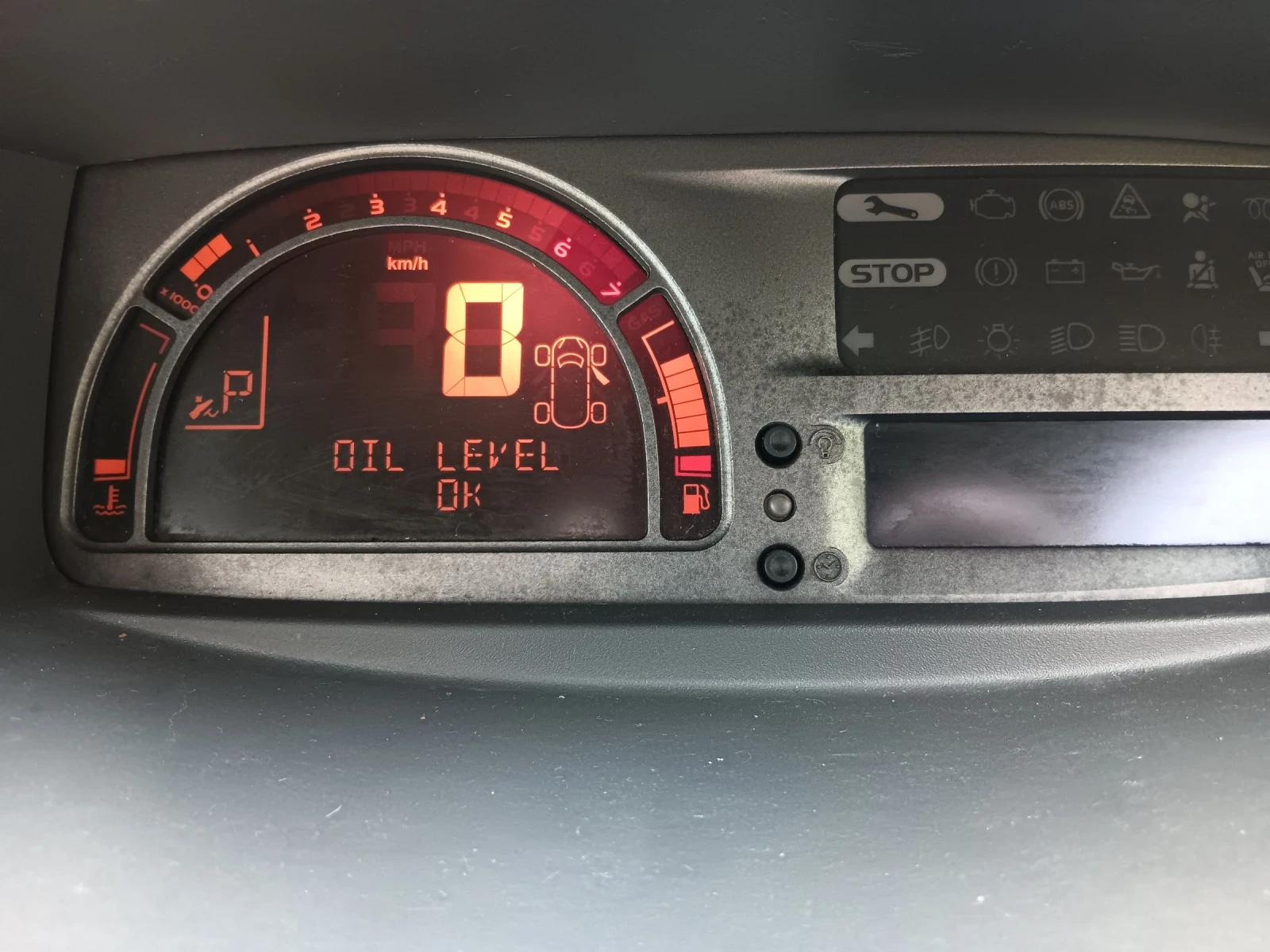 Renault Modus 1.6, снимка 10 - Автомобили и джипове - 54258103