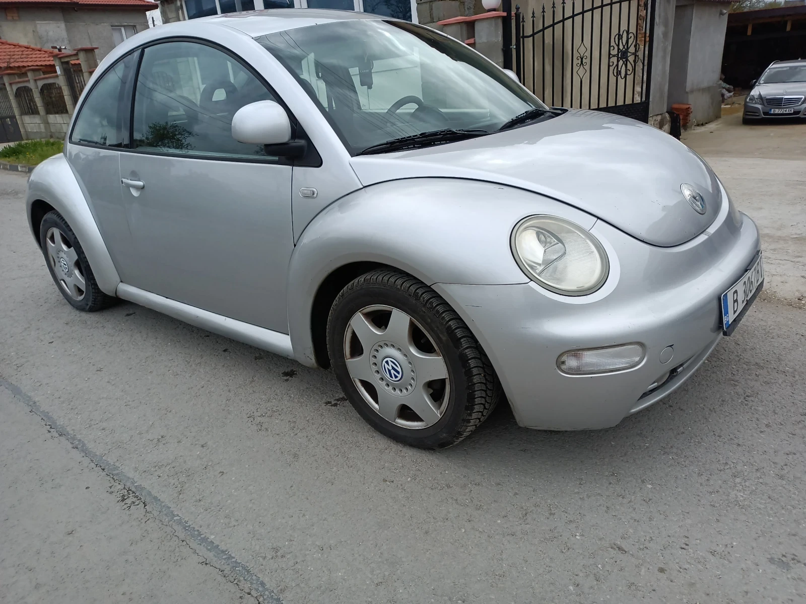 VW Beetle, снимка 4 - Автомобили и джипове - 54280892
