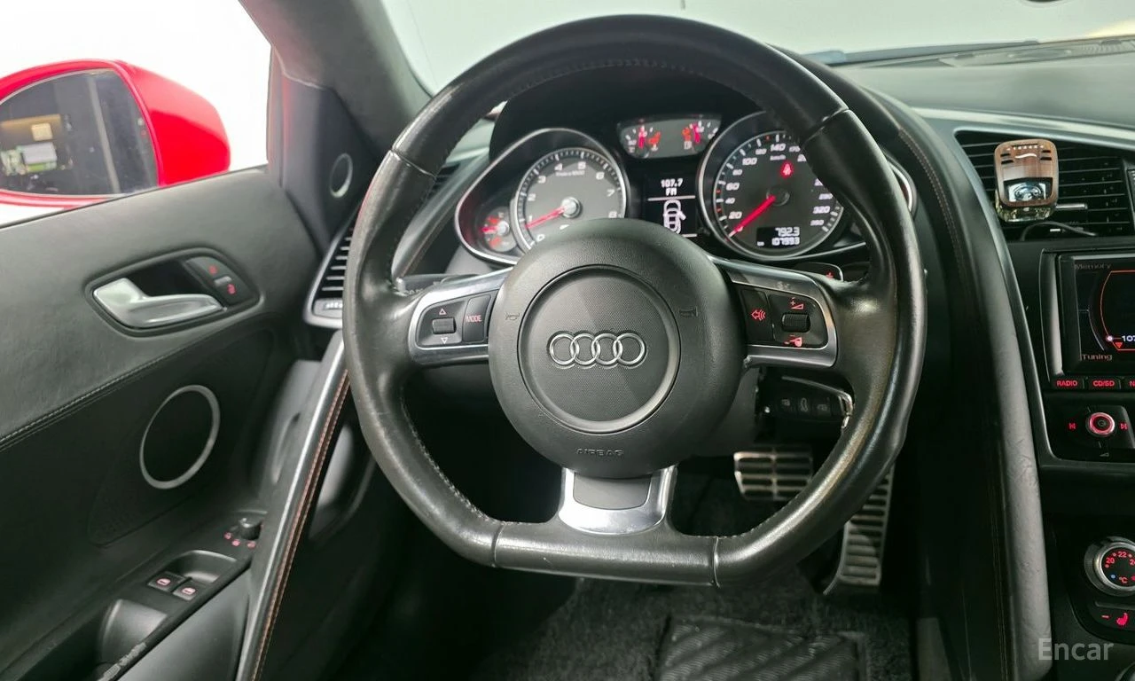 Audi R8, снимка 8 - Автомобили и джипове - 54376783