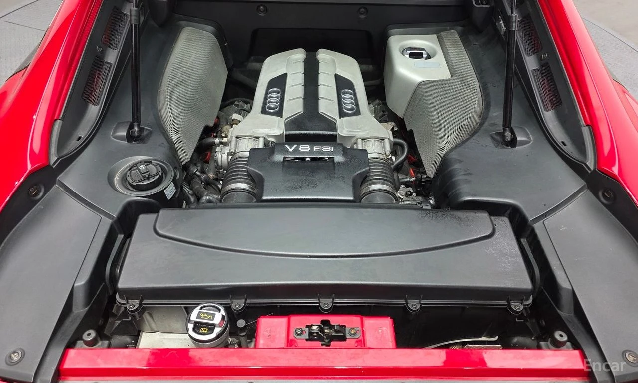 Audi R8, снимка 17 - Автомобили и джипове - 54376783