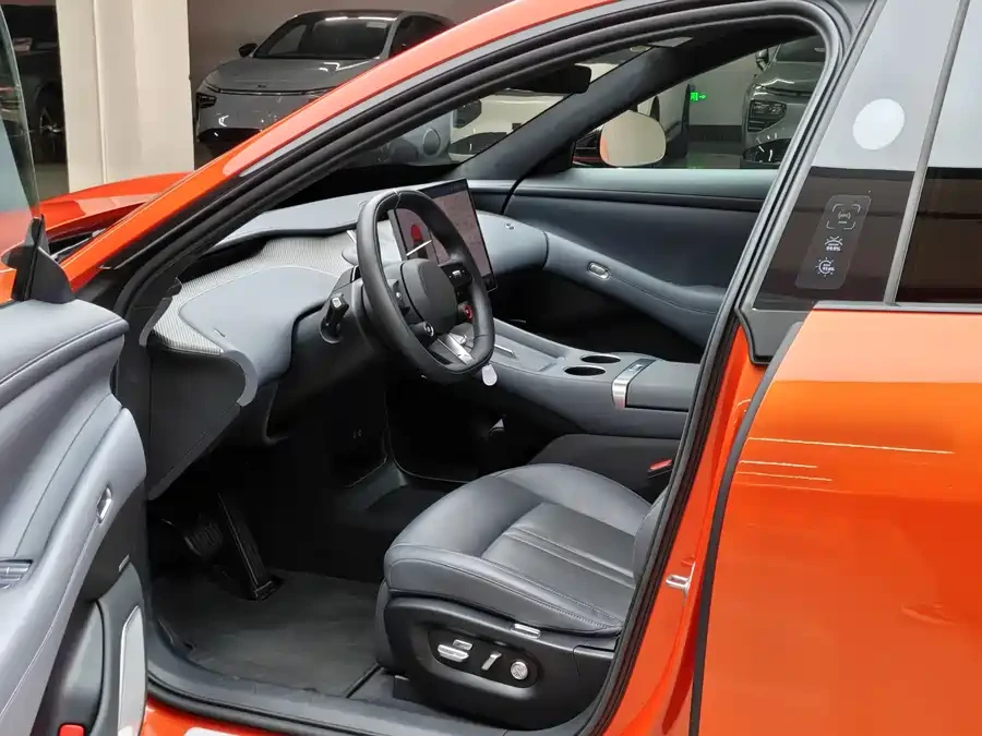Xiaomi YU7 MAX Eition AWD 101KWH, снимка 16 - Автомобили и джипове - 54423873