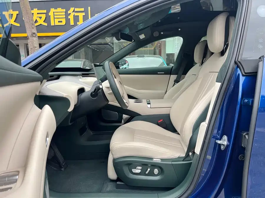 Xiaomi YU7 MAX Eition AWD 101KWH, снимка 12 - Автомобили и джипове - 54423873