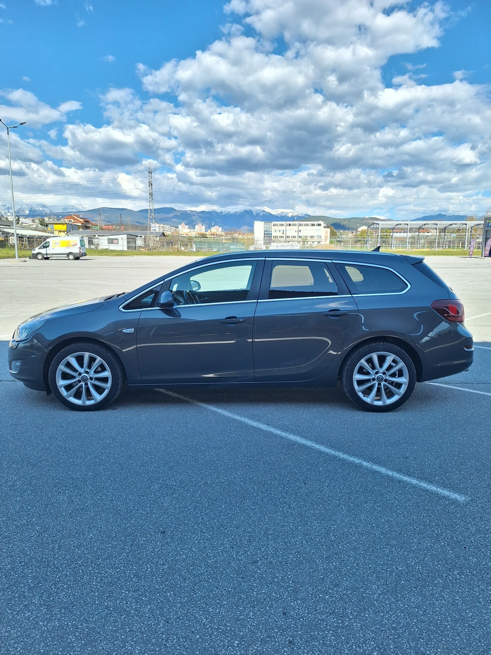 Opel Astra 2.0cdti 165кс, снимка 4 - Автомобили и джипове - 54857022