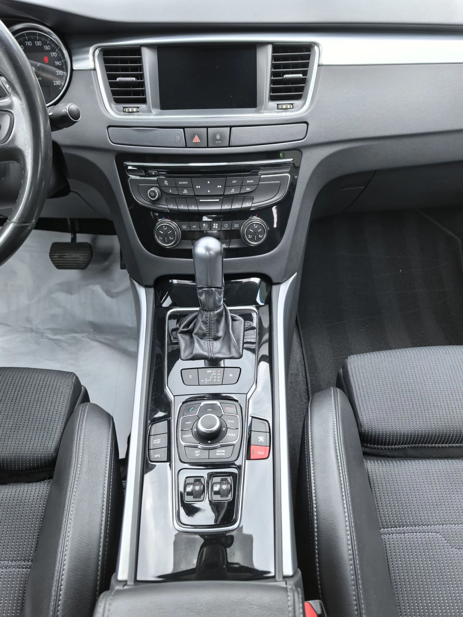 Peugeot 508 2.2HDI-GT LINE 204hp AUTOMATIC , снимка 12 - Автомобили и джипове - 54870455