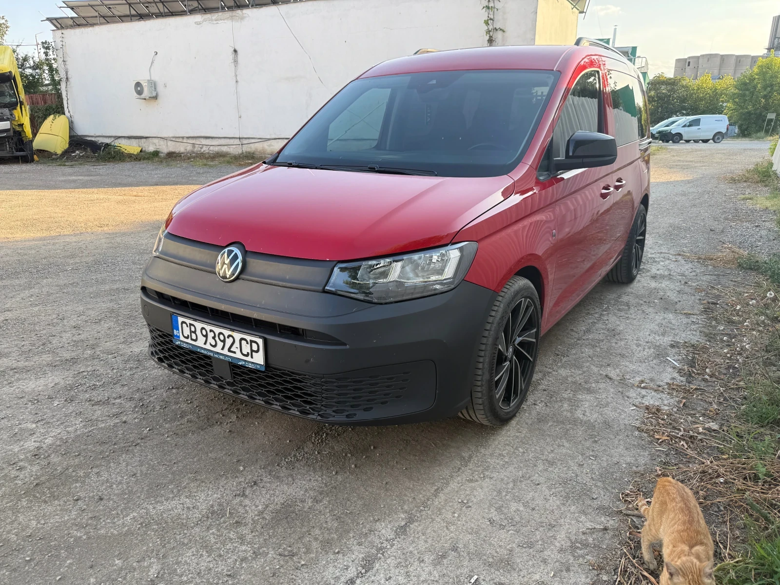 VW Caddy 2.0 TDI, снимка 3 - Автомобили и джипове - 55304134
