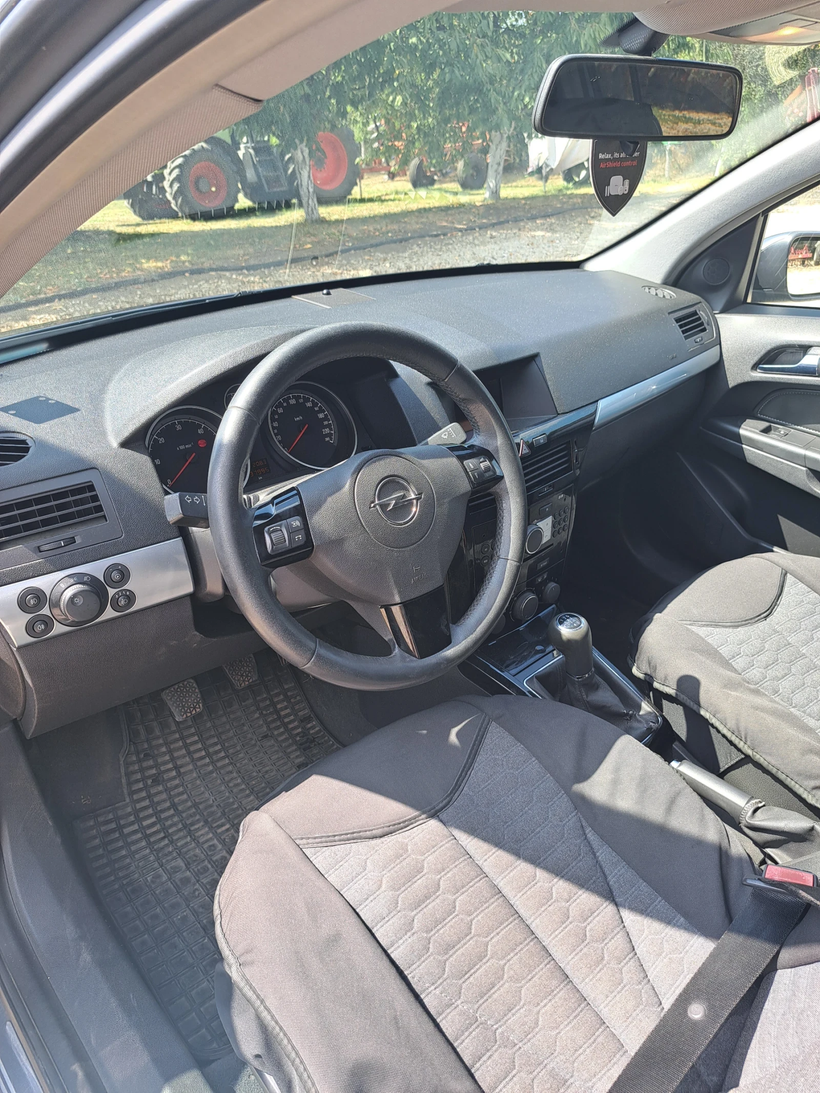 Opel Astra  1.7 CDTI, снимка 11 - Автомобили и джипове - 55799925