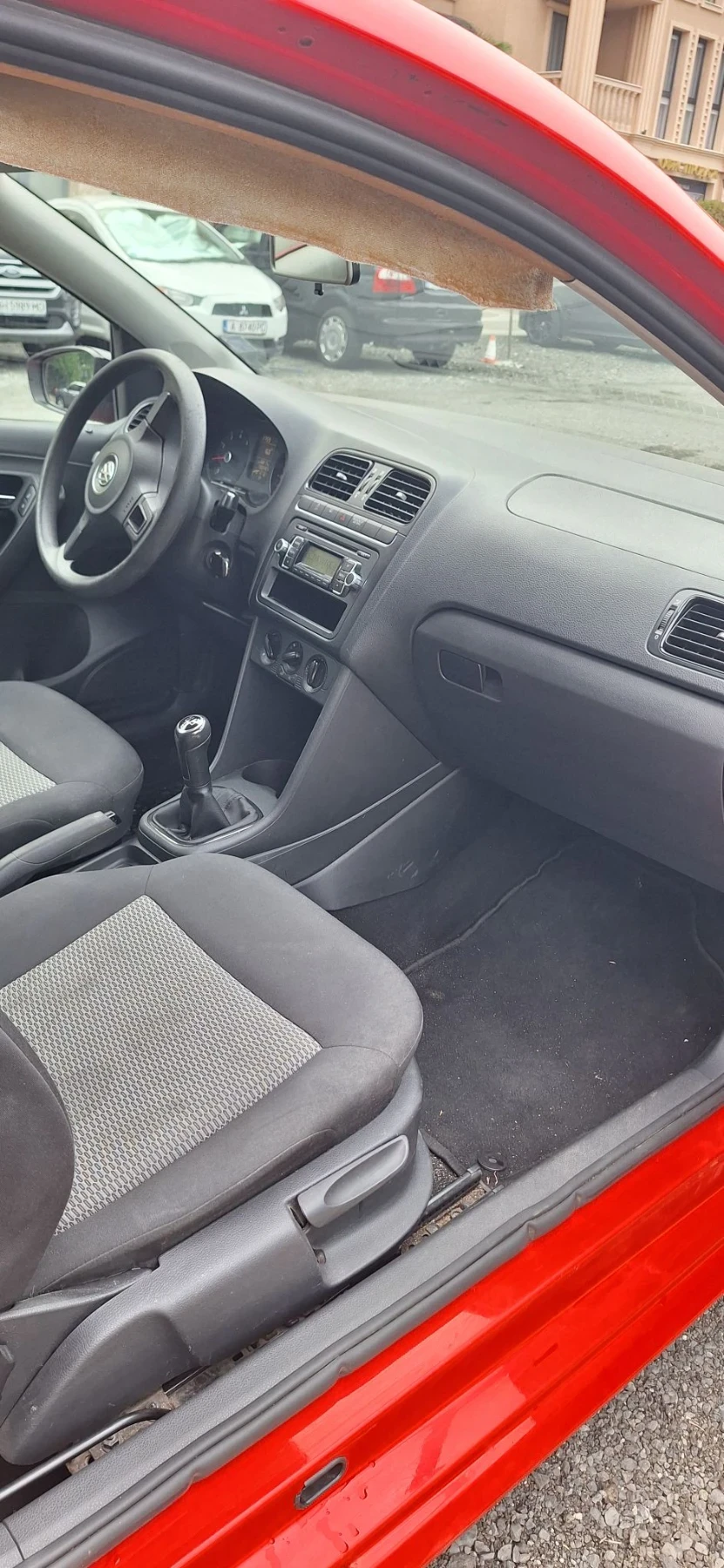 VW Polo, снимка 5 - Автомобили и джипове - 56311528