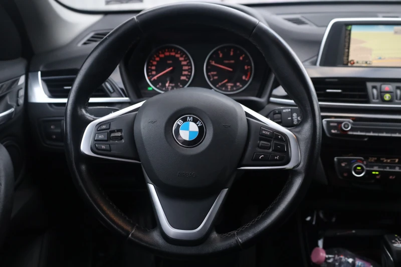 BMW X1 20d xDrive LED NAVI #KeyStart SzH PDK MY16 #iCarbg, снимка 12 - Автомобили и джипове - 51883219