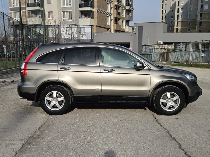Honda Cr-v 2.0i-VTEC 4x4 Distronic Пълна сервизна в Хонда, снимка 4 - Автомобили и джипове - 52866113