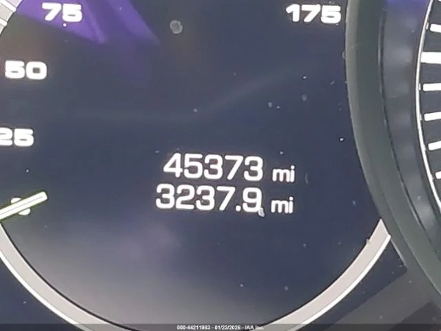 Porsche Cayenne E-HYBRID , снимка 13 - Автомобили и джипове - 53397116