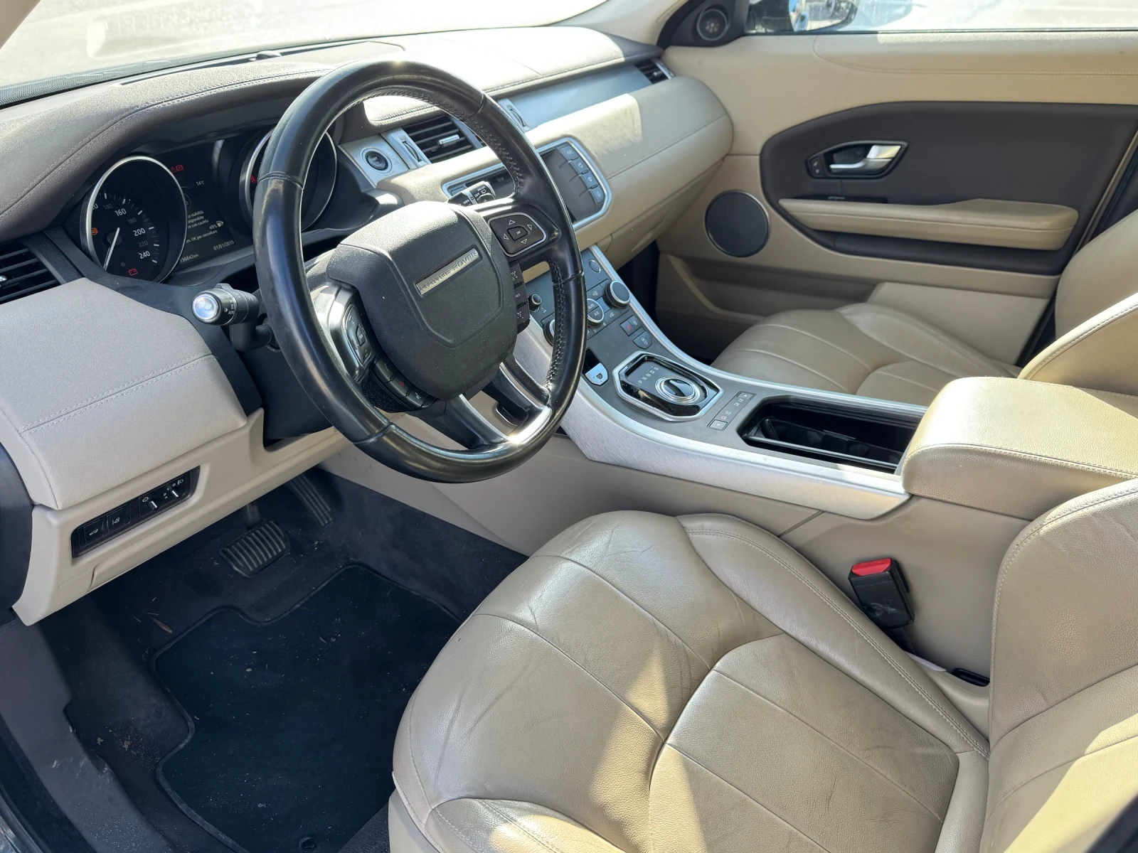 Land Rover Range Rover Evoque 2.0D 4x4 HSE EDITION - FACE LIFT - 136.000 km! - изображение 8