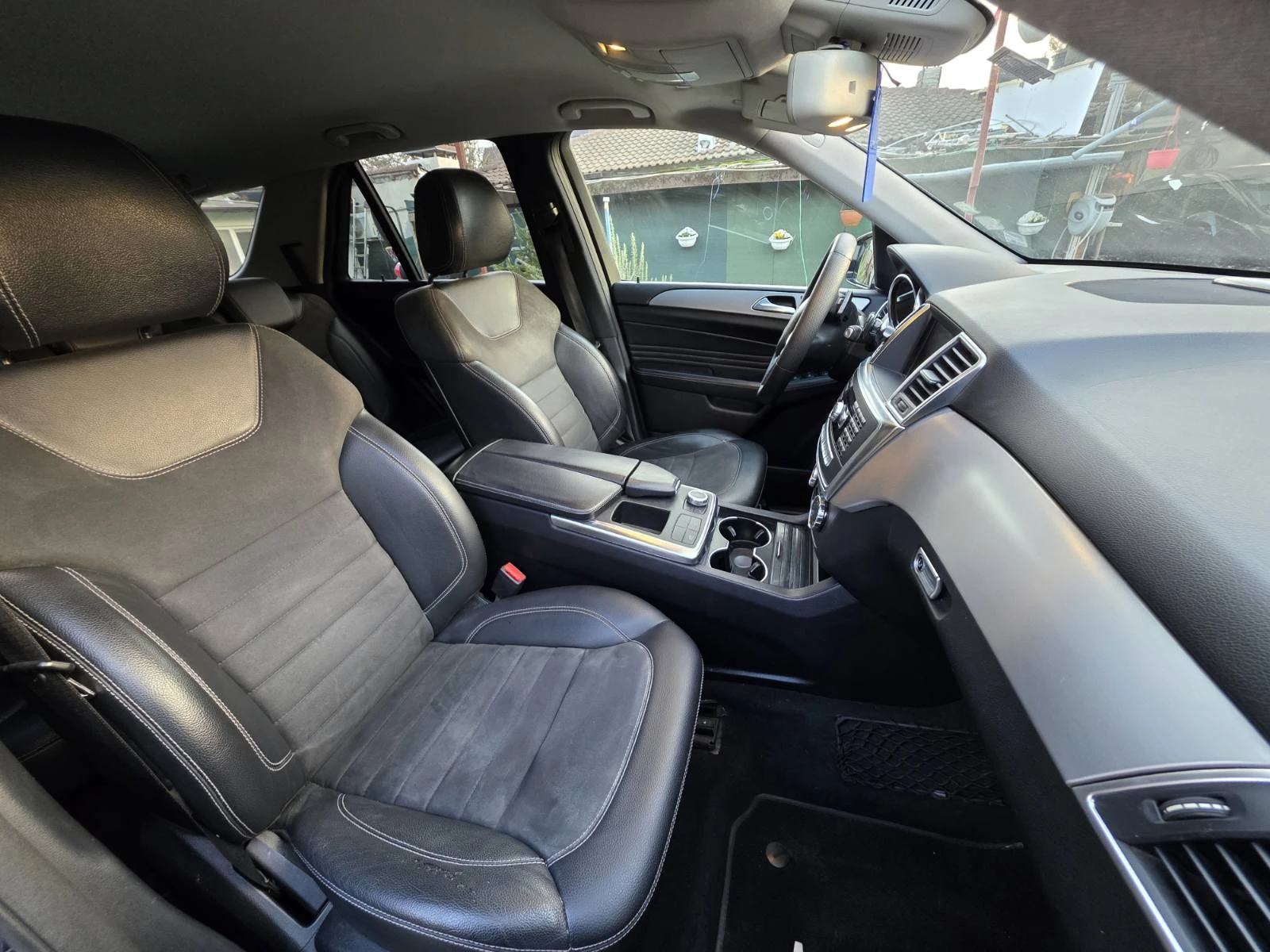 Mercedes-Benz ML 250 BLUETEC 4MATIC, снимка 15 - Автомобили и джипове - 53835316