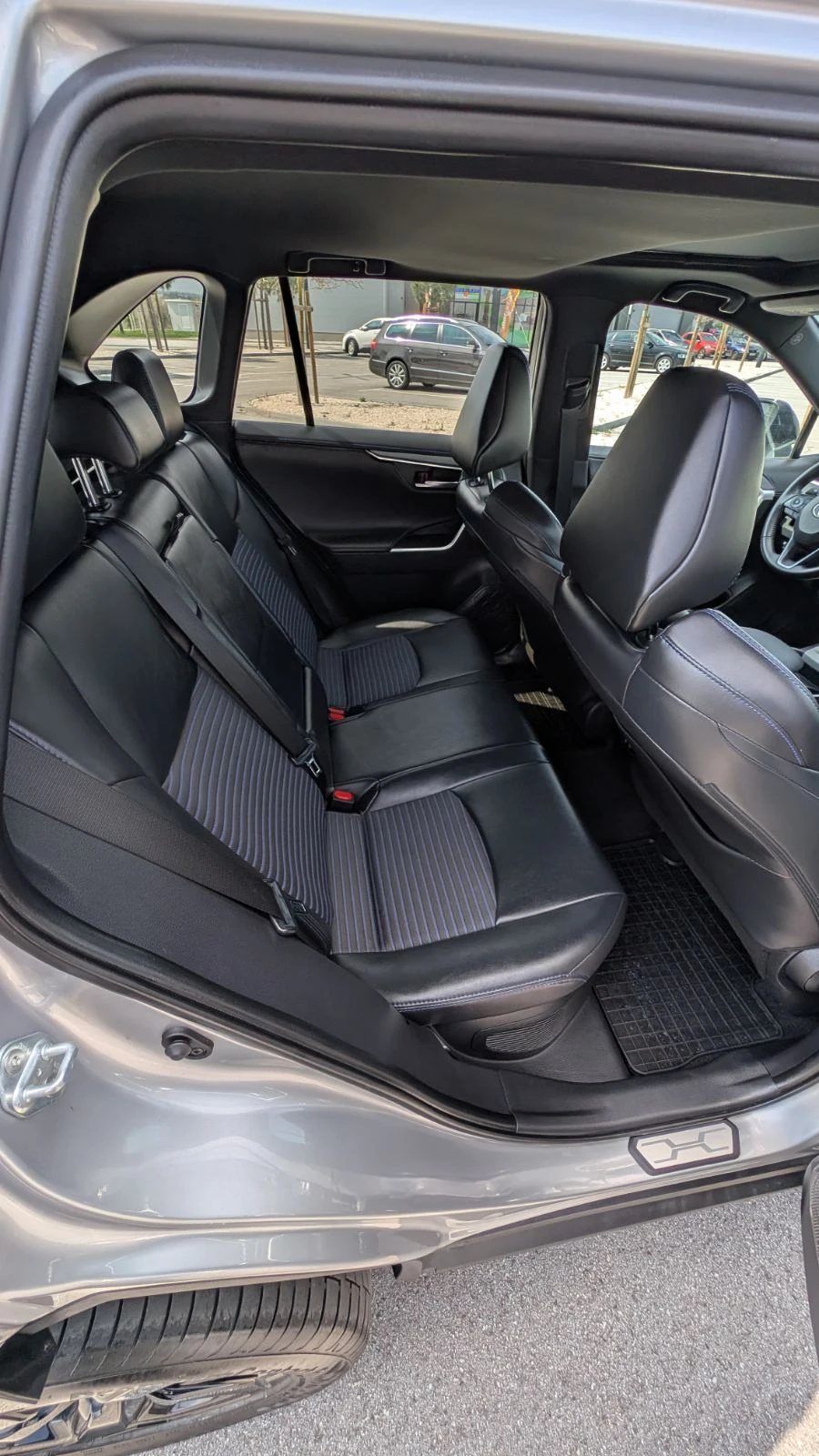 Toyota Rav4 2.5 Hybrid AWD-i Style (JBL package), снимка 12 - Автомобили и джипове - 54004008