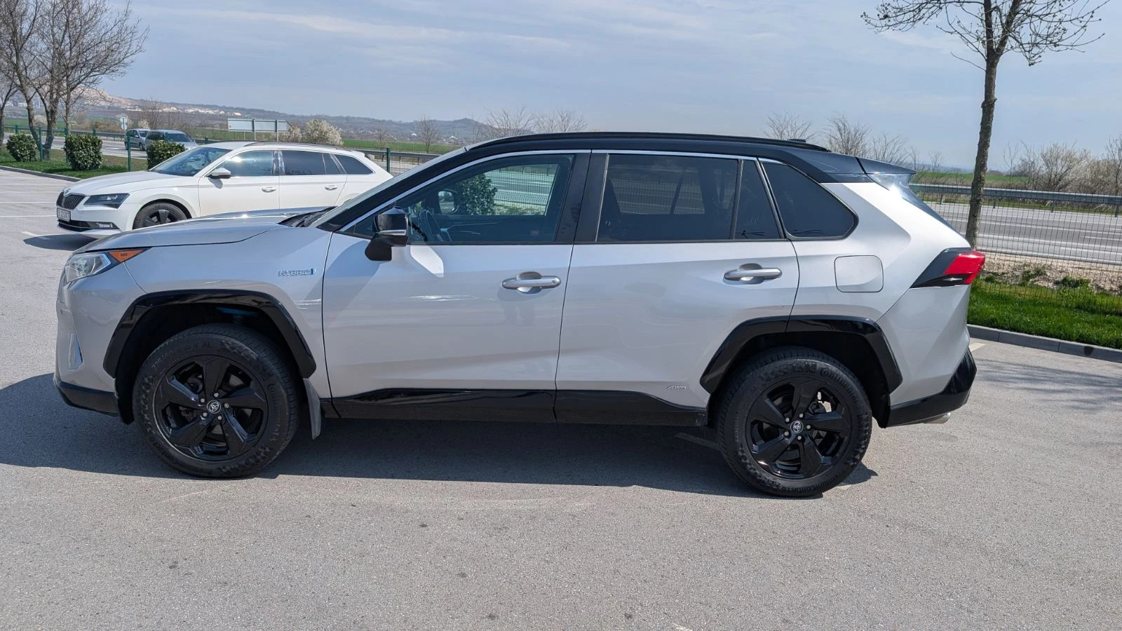 Toyota Rav4 2.5 Hybrid AWD-i Style (JBL package), снимка 4 - Автомобили и джипове - 54004008
