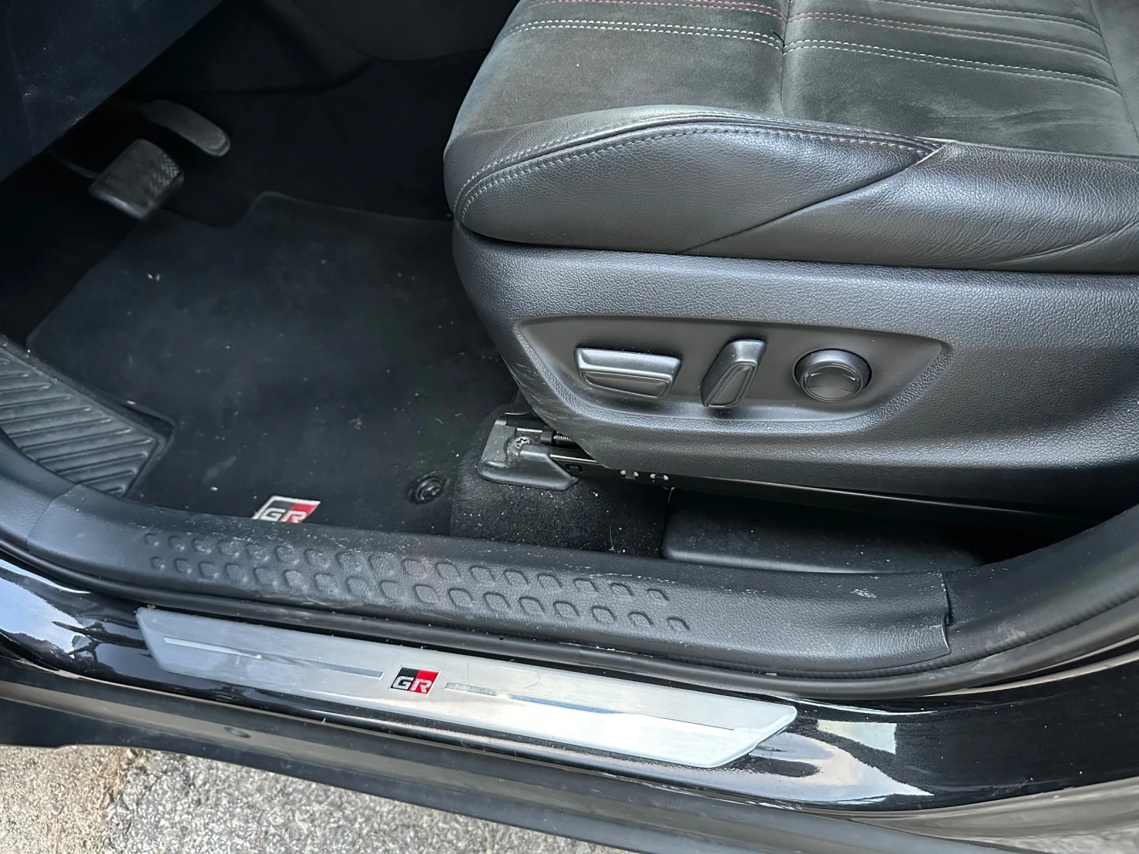 Toyota C-HR GR Sport, снимка 8 - Автомобили и джипове - 54239127